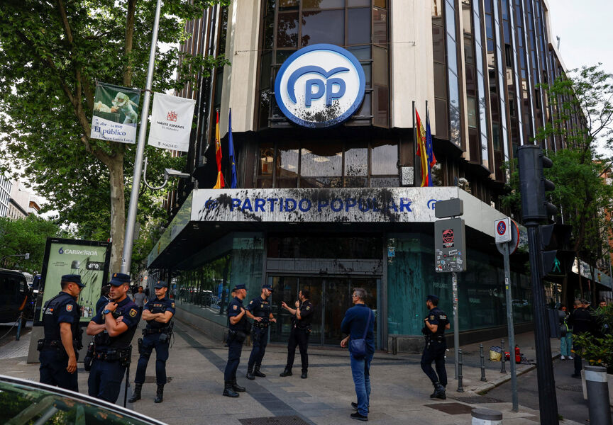 Protesta de Futuro Vegetal en las sedes del PSOE y PP y altas temperaturas en abril, entre las noticias que te contamos este martes