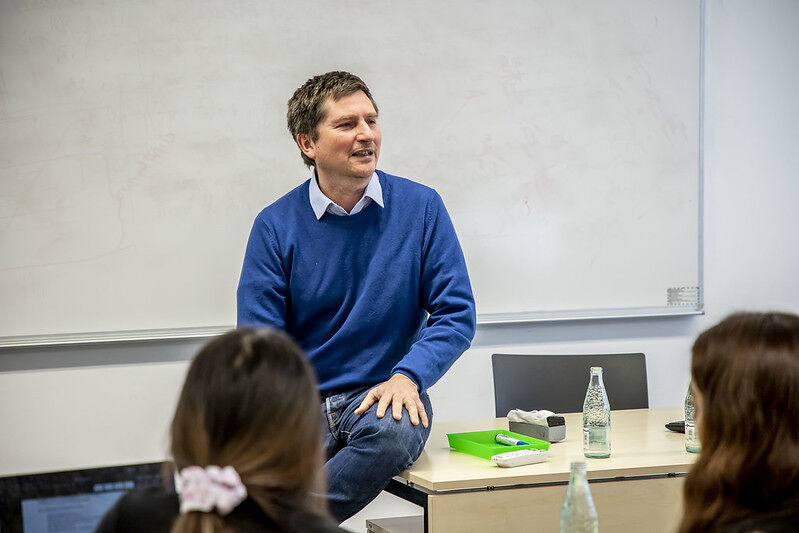 Aron Buzogány: «Greta Thunberg and other climate activists are making points that indisputably bring them closer to the left than the right»