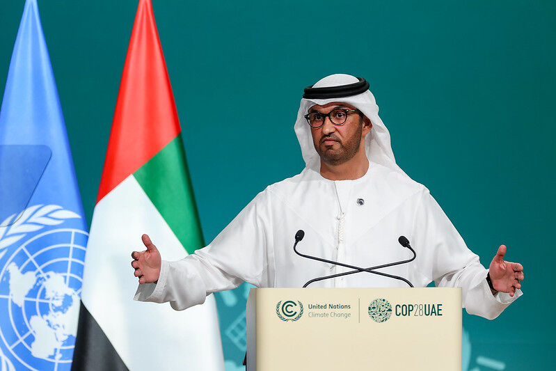 Al Jaber, presidente de la COP28, se defiende: dice creer en la ciencia y que sus palabras sobre los combustibles fósiles se malinterpretaron