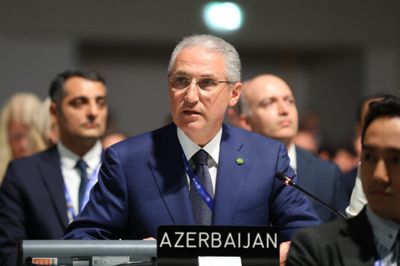 Azerbaiyán añade 12 mujeres al comité organizador de la COP29 tras las críticas a la brecha de género