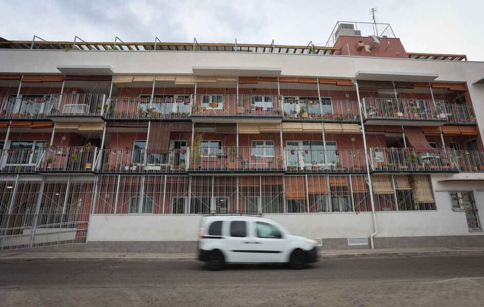 Érase una vez un edificio con un submarino dentro