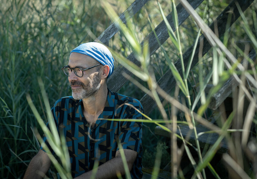Gabi Martínez: «Una vía para compensar las derrotas sociales es recuperar el arte y la naturaleza»