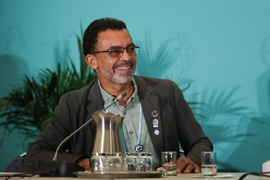 David Obura se pone al frente de la IPBES denunciando los negocios de quienes «no reconocen los límites del planeta»