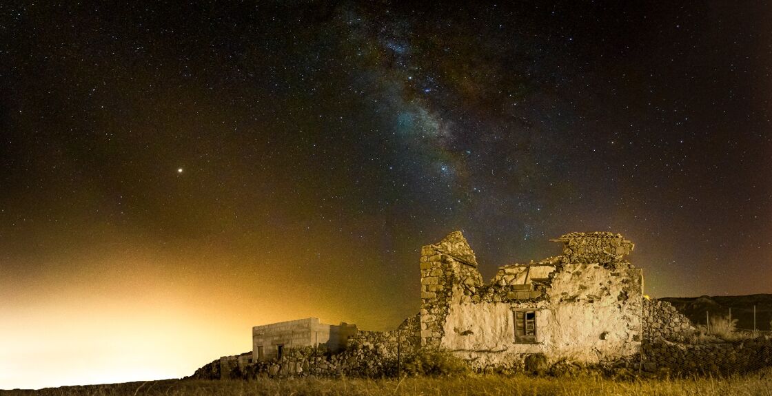 La ley que iba a salvar la noche, ¿acabará iluminándola todavía más?