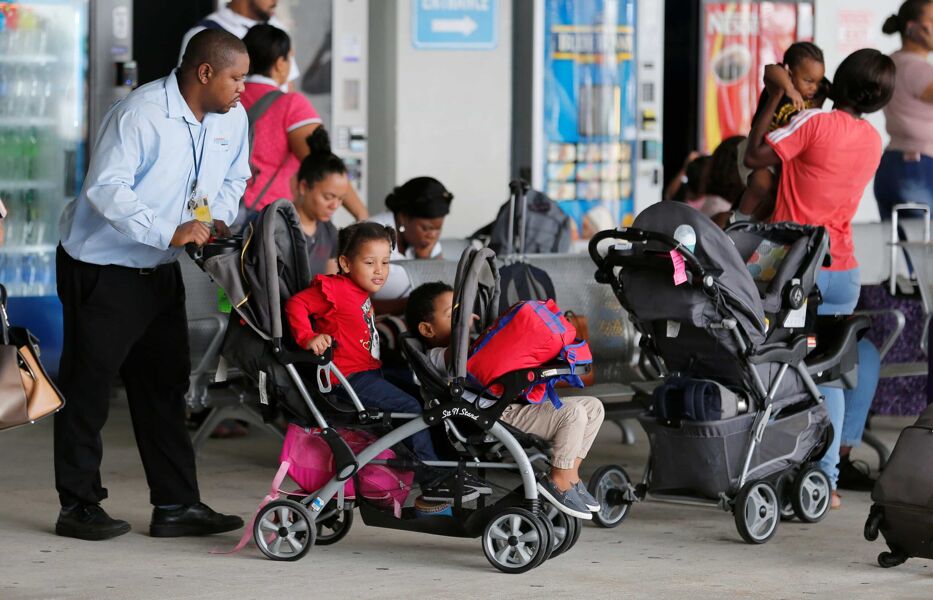 Baleària Caribbean desembarca a 119 personas evacuadas por el Dorian