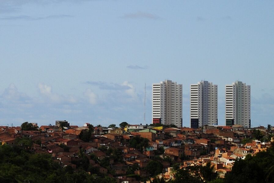 Los ricos españoles agravan la crisis climática el doble que los pobres
