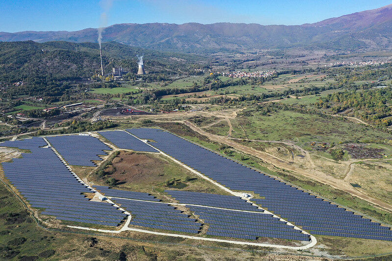 Desmontando las ‘energy fakes’: el campo se va a convertir en un mar de placas solares