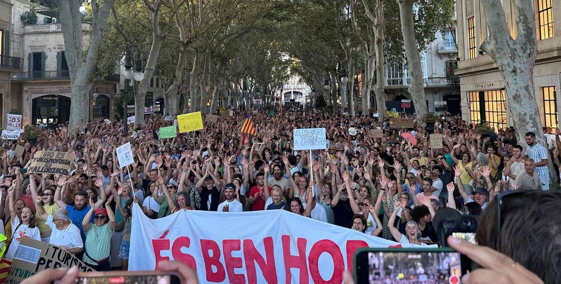 Palma vuelve a salir a la calle contra la masificación turística