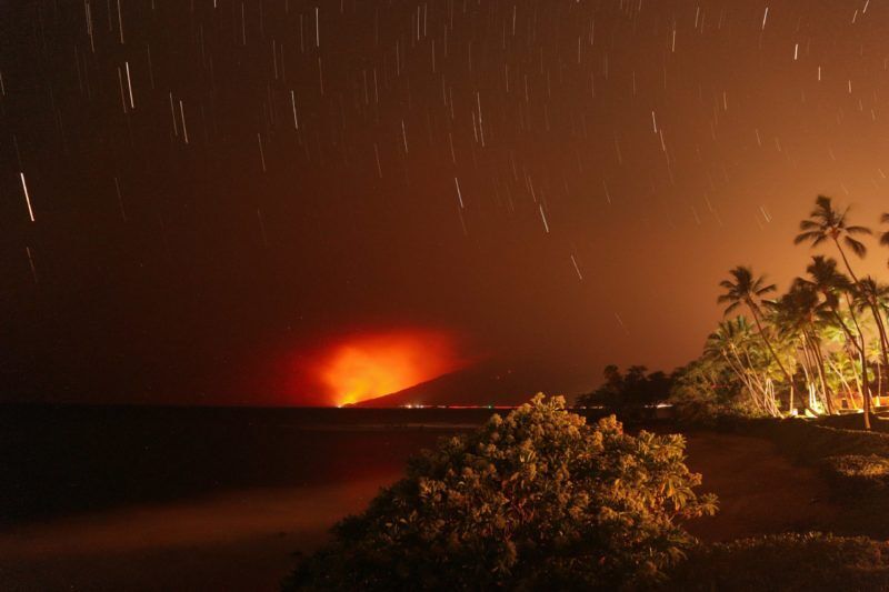 Un año después del peor incendio forestal del último siglo en Estados Unidos, los habitantes de Maui intentan recuperarse