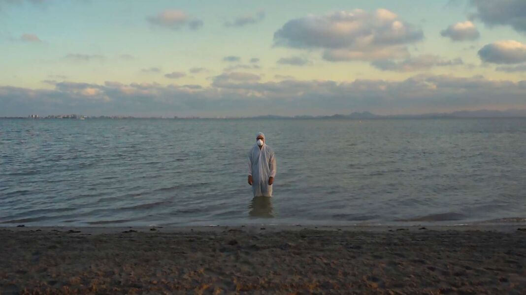 El Mar Menor, una lucha por la supervivencia entre la realidad y la ficción
