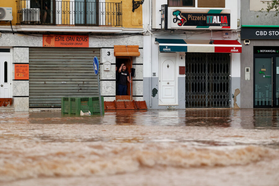 La DANA más intensa de este siglo deja ya casi un centenar de personas muertas