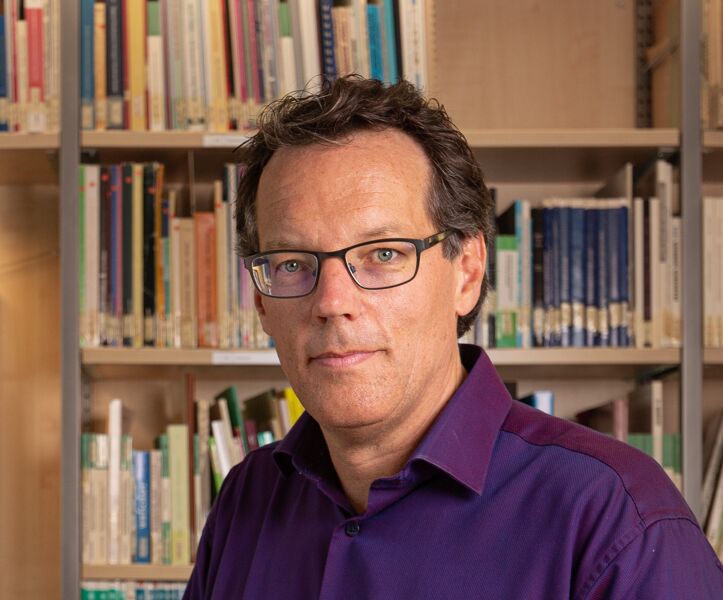 Jörn Birkmann: «Para la reconstrucción no son suficientes los militares y voluntarios. Se necesitan técnicos»
