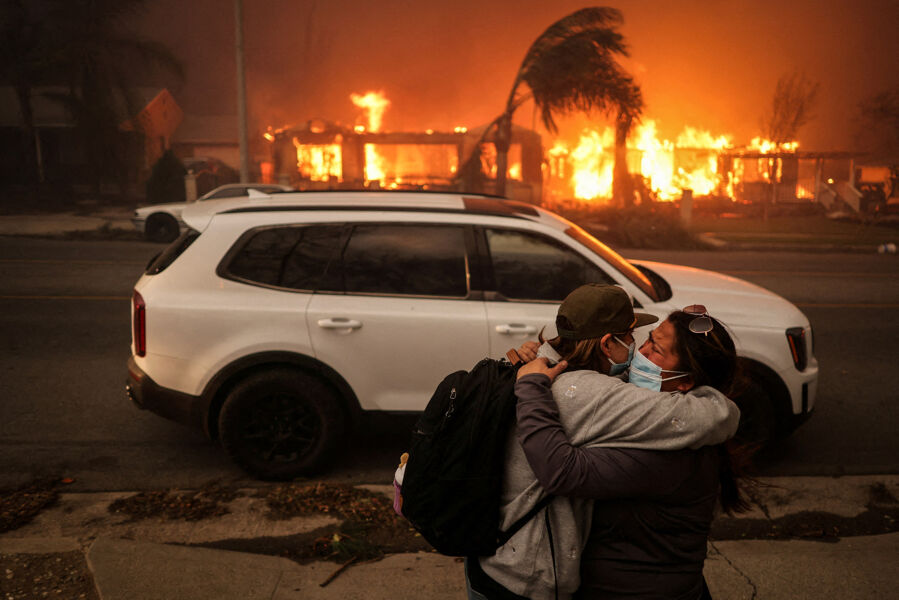 Los incendios siguen acorralando Los Ángeles