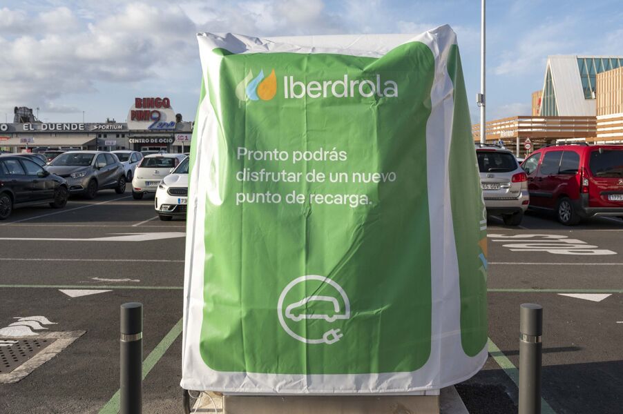 Hasta tres años para poner un punto de recarga en España: ¿de quién es la culpa?