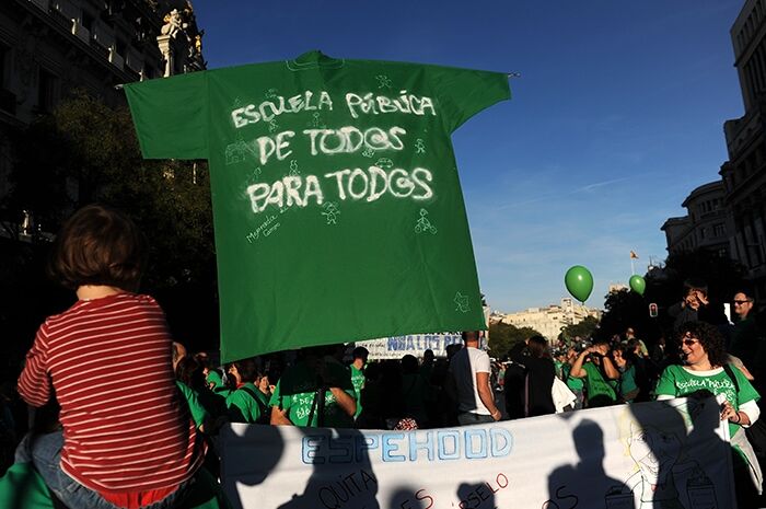 Los colegios piden soluciones urgentes para las olas de calor: de toldos a patios con árboles